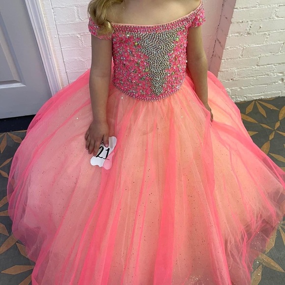 Tiffany pageant dress - Picture 1 of 1